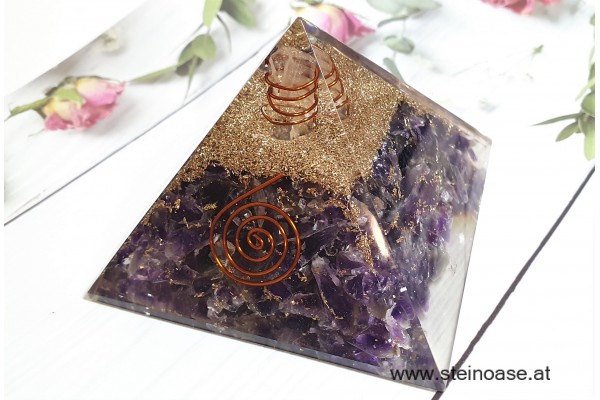 Orgonit Pyramide: Amethyst & Spirale & Herkimer Diamant, 60mm